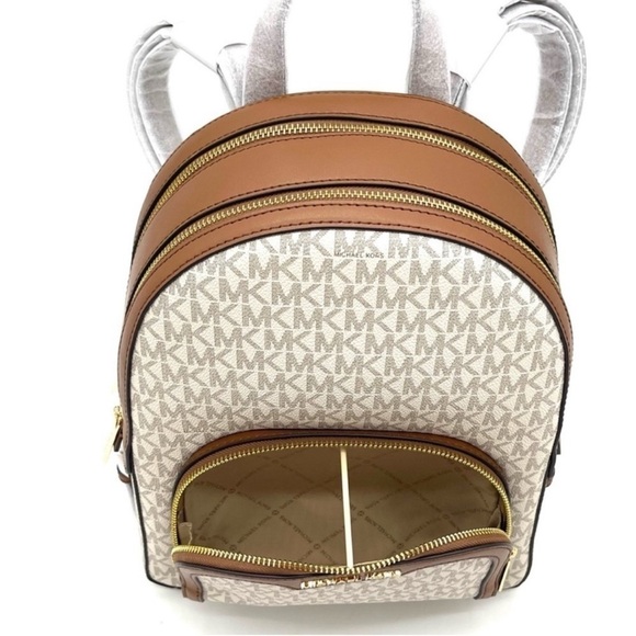 Michael Kors Jaycee Medium Zip Packet
Backpack Vanilla/Brown main image 11